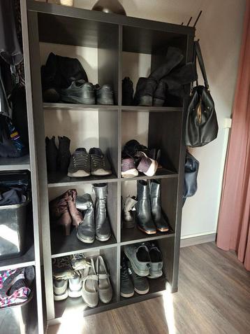 (Schoenen) kast beschikbaar voor biedingen