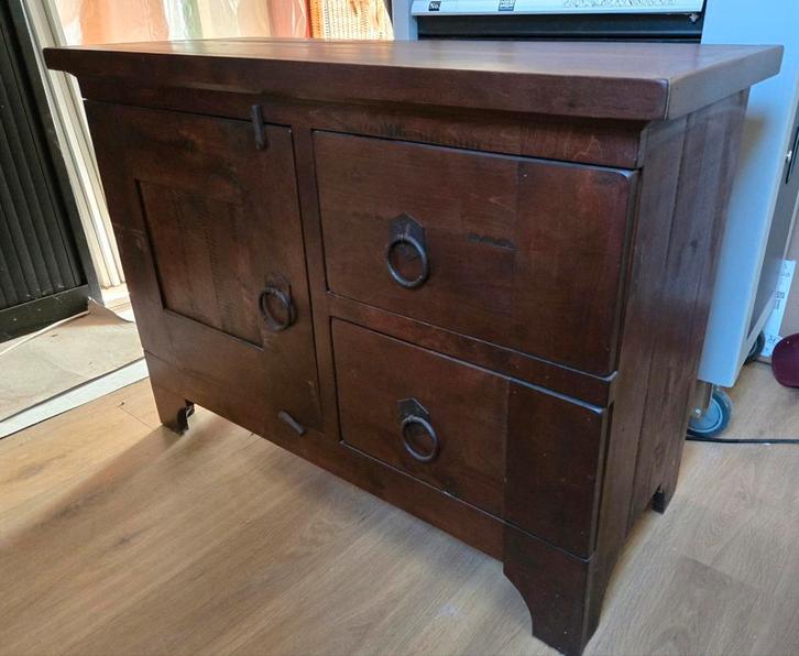 Moet nu weg - Spaanse houten (TV) kast/commode/dressoir, Huis en Inrichting, Kasten | Dressoirs, Gebruikt, 100 tot 150 cm, 25 tot 50 cm