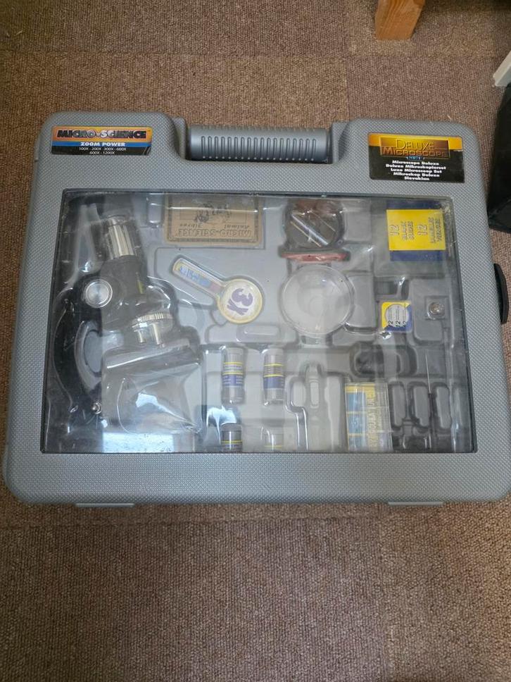 Micro Science Deluxe Microscoop Set, Audio, Tv en Foto, Optische apparatuur | Microscopen, Gebruikt, Biologische microscoop, 400x tot 1000x