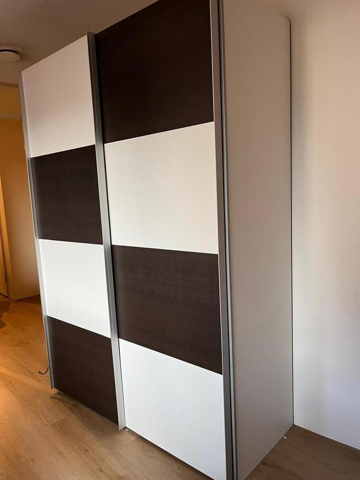 Kledingkast met schuifdeuren - 151cm breed, Huis en Inrichting, Kasten | Kledingkasten, Gebruikt, 200 cm of meer, 150 tot 200 cm