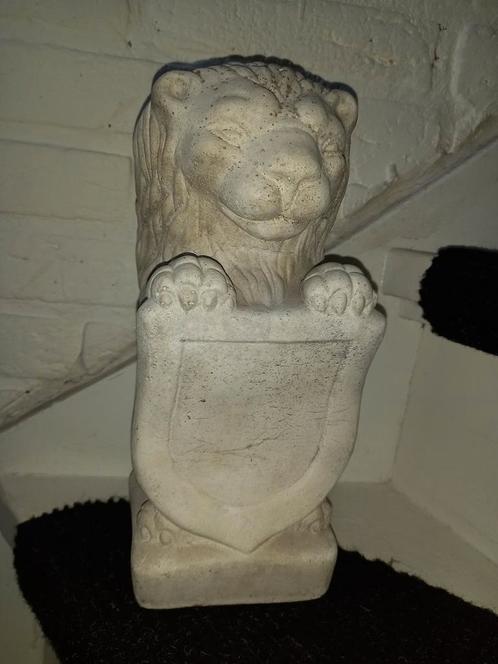 Betonnen leeuwtje/massief beton, Antiek en Kunst, Antiek | Woonaccessoires, Ophalen of Verzenden