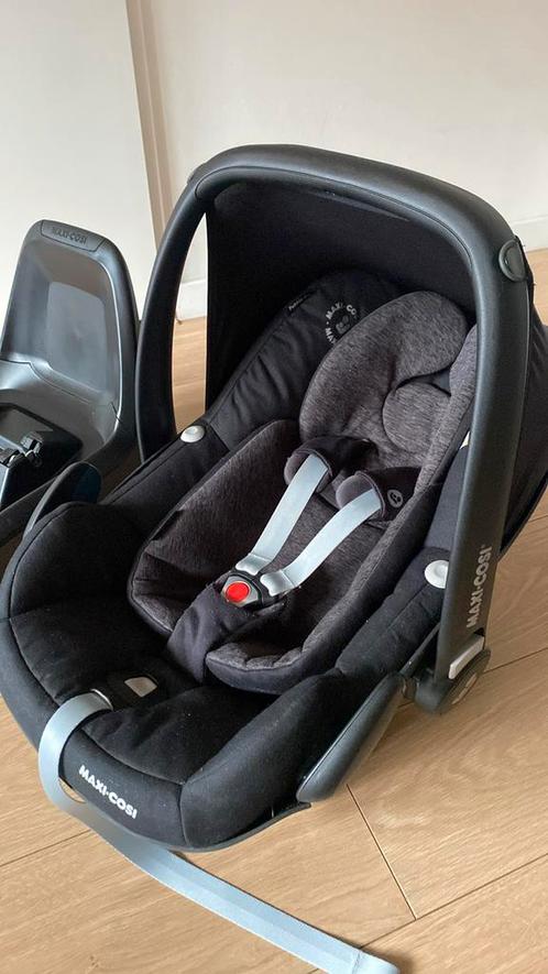 Maxi Cosi Pebble Pro i-Size + isofix base Family Fix One, Kinderen en Baby's, Autostoeltjes, Zo goed als nieuw, Maxi-Cosi, 0 t/m 13 kg
