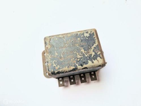Spanningsregelaar Lucas dynamo DB10 33117D, Auto-onderdelen, Elektronica en Kabels, Gebruikt, Ophalen of Verzenden