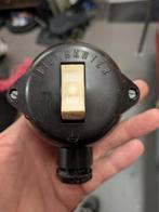 Oude vintage bakelieten schakelaar, Doe-het-zelf en Verbouw, Elektra en Kabels, Ophalen of Verzenden, Gebruikt, Schakelaar