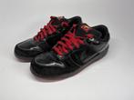 Nike SB Dunk Low Mafia - Black/Red - US 9 / EUR 42,5, Gedragen, Ophalen of Verzenden, Sneakers of Gympen, Nike