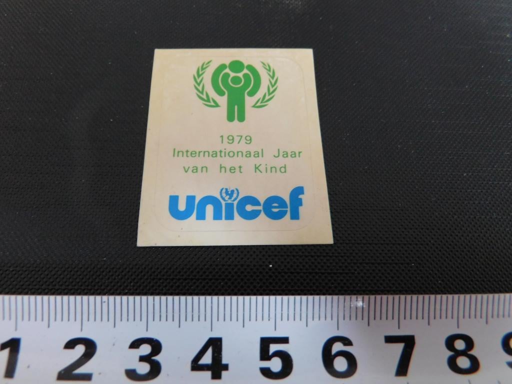 sticker 1979 internationaal jaar van het kind UNICEF, Ophalen, Zo goed als nieuw