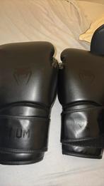 Venum kickbox set, Ophalen of Verzenden, Zo goed als nieuw, Bokshandschoenen