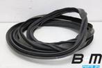 Achterkleprubber Skoda Octavia 3 Combi 5E9827705F, Auto-onderdelen, Interieur en Bekleding, Gebruikt