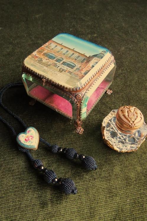 Antiek GROOT Frans glazen Juwelen doosje, sieraden kistje, Antiek en Kunst, Antiek | Woonaccessoires, Ophalen of Verzenden