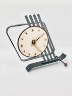 Vintage '50s Design Tafelklok, Antiek en Kunst, Antiek | Klokken, Ophalen of Verzenden