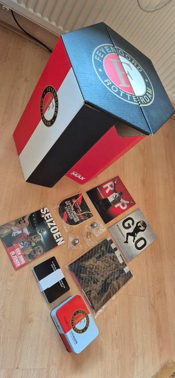 Feyenoord Fanpakket - Diverse Items beschikbaar voor biedingen