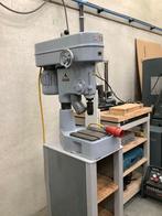 AI tafelboormachine Variomatic 380 V, Ophalen, Gebruikt, Kolomboormachine, Variabele snelheid