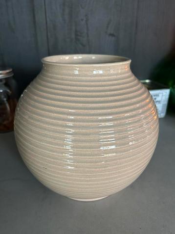 ADCO Bolvaas Ribbel 1012 Beige Groot beschikbaar voor biedingen