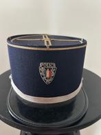 Originele Franse Gendarmerie Kepi – Ceremoniële Politiepet m, Verzenden, Landmacht, Overige gebieden, Embleem of Badge