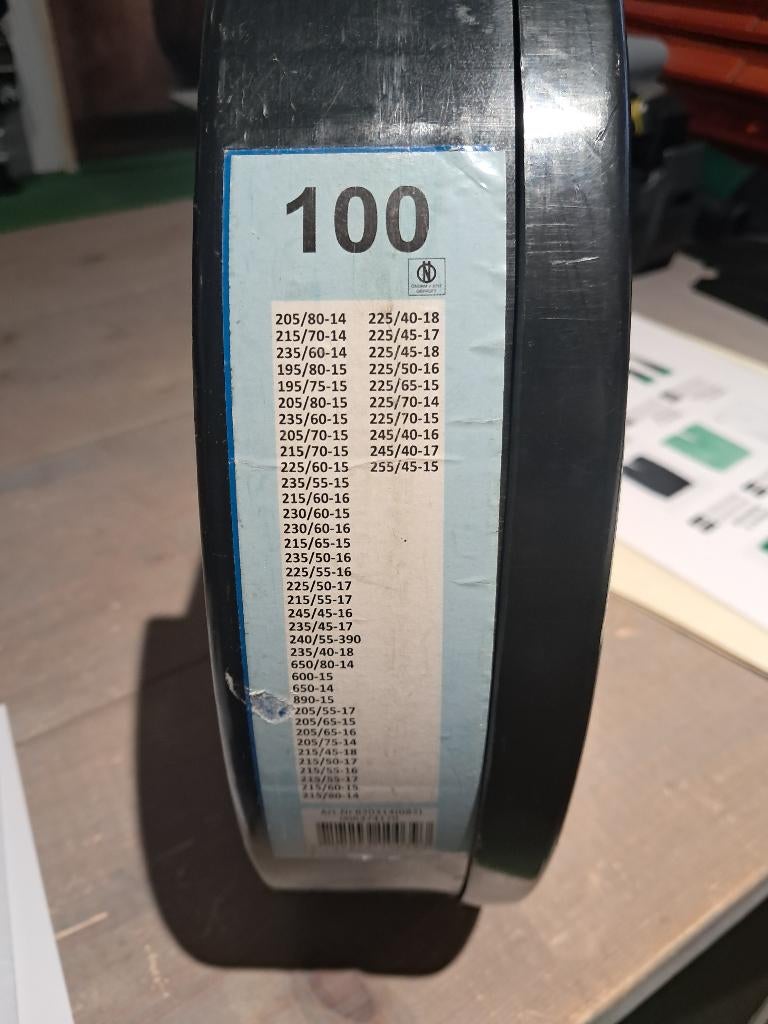 Sneeuwkettingen in prima staat, zie voor de maten de foto, Ophalen of Verzenden, Zo goed als nieuw