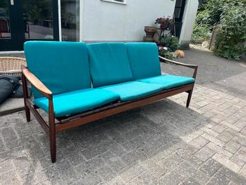 3-zits bank Skive Denemarken opknapper €275 teak beschikbaar voor biedingen