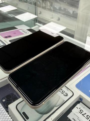 iPhone 11 64gb wit €125,- beschikbaar voor biedingen