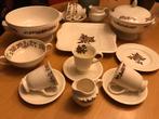 Servies met Bloemmotief Wedgewood onderdelen, Ophalen, Zo goed als nieuw, Porselein, Wedgwood