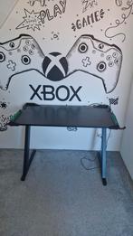 Gamingbureau Lindholm met Led en bekerhouder van Jysk, Huis en Inrichting, Bureaus, Ophalen, Zo goed als nieuw, Bureau