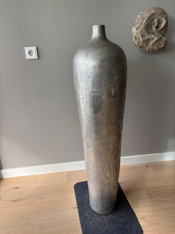 Mooie hoge decoratieve vaas, Huis en Inrichting, Woonaccessoires | Vazen, Zo goed als nieuw, Overige kleuren, 75 cm of meer, Steen