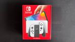 Nintendo Switch Oled (met doos) + case & screenprotector, Spelcomputers en Games, Spelcomputers | Nintendo Switch, Ophalen, Zo goed als nieuw