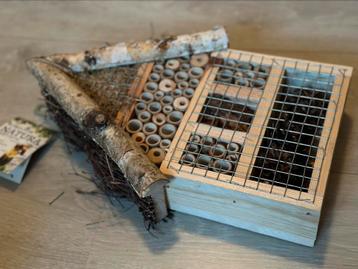 Kowloon Insectenhotel Wilgentakken & Berk (3 voor €25,-) beschikbaar voor biedingen