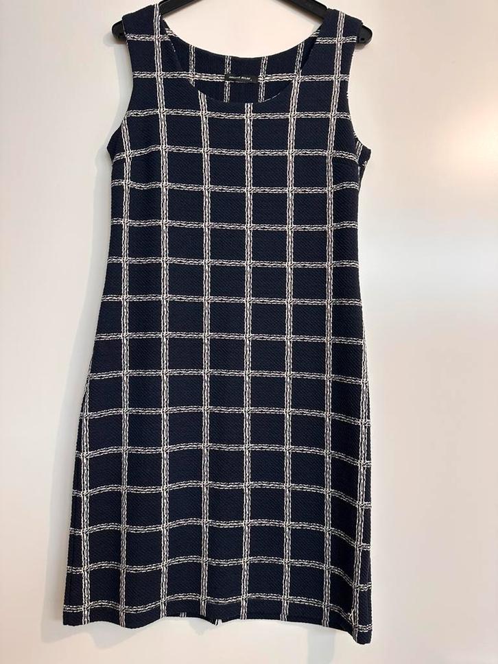 Angelle Milan jurk overgooier blauw L nieuw travel, Kleding | Dames, Jurken, Nieuw, Maat 38/40 (M), Blauw, Knielengte, Verzenden