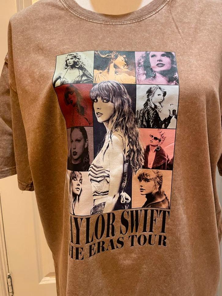 Taylor Swift Eras Tour T-shirt - Limited Edition!, Kleding | Dames, T-shirts, Nieuw, Bruin, Korte mouw, Ophalen of Verzenden