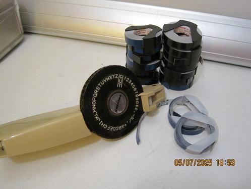 vintage dymo lettertang met rolletjes 9,5 mm (349), Diversen, Bureau-accessoires, Zo goed als nieuw, Ophalen of Verzenden