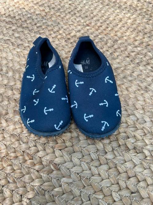 Water/strand schoentjes antislip scuba blauw maat 22, Kinderen en Baby's, Babykleding | Schoentjes en Sokjes, Zo goed als nieuw