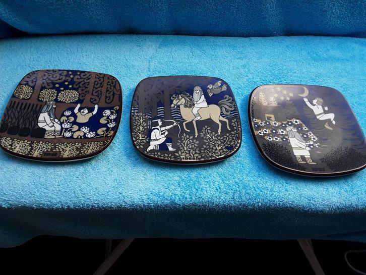 3 st PRACHTIGE FINSE kerst JAARBORDEN 1981 -1982-1987 nieuw, Antiek en Kunst, Antiek | Keramiek en Aardewerk, Ophalen of Verzenden