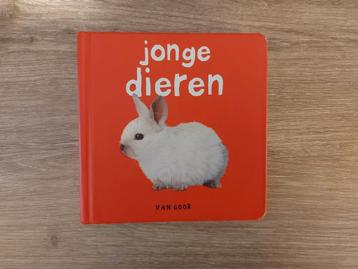 Stevig Kartonboek met jonge dieren beschikbaar voor biedingen