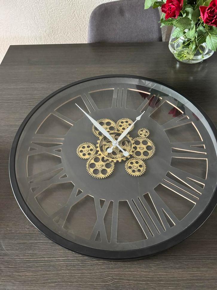 Stijlvolle Wandklok met Tandwielen, Huis en Inrichting, Woonaccessoires | Klokken, Zo goed als nieuw, Wandklok, Analoog, Ophalen of Verzenden