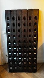 Wijnrek hout (pupitre) voor 60 flessen, Huis en Inrichting, Woonaccessoires | Wijnrekken, Ophalen, Gebruikt, 25 flessen of meer
