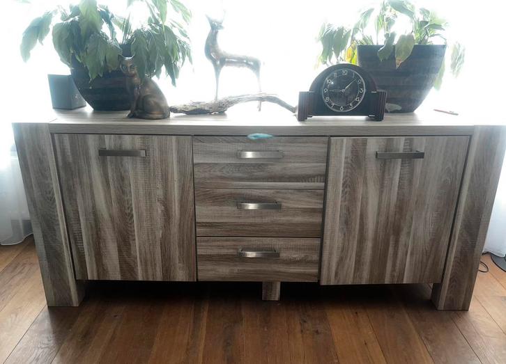 Dressoir met ruime afmeting, Huis en Inrichting, Kasten | Dressoirs, Gebruikt, 200 cm of meer, 50 tot 75 cm, Ophalen