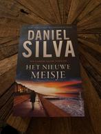 Het Nieuwe Meisje - Daniel Silva, Boeken, Ophalen of Verzenden, Zo goed als nieuw, Nederland