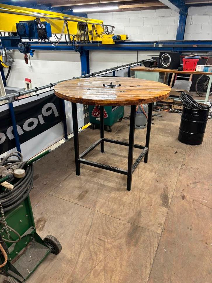 Te koop bartafel / statafel!! Zeer robuust!!!, Huis en Inrichting, Tafels | Statafels, Zo goed als nieuw, Ophalen