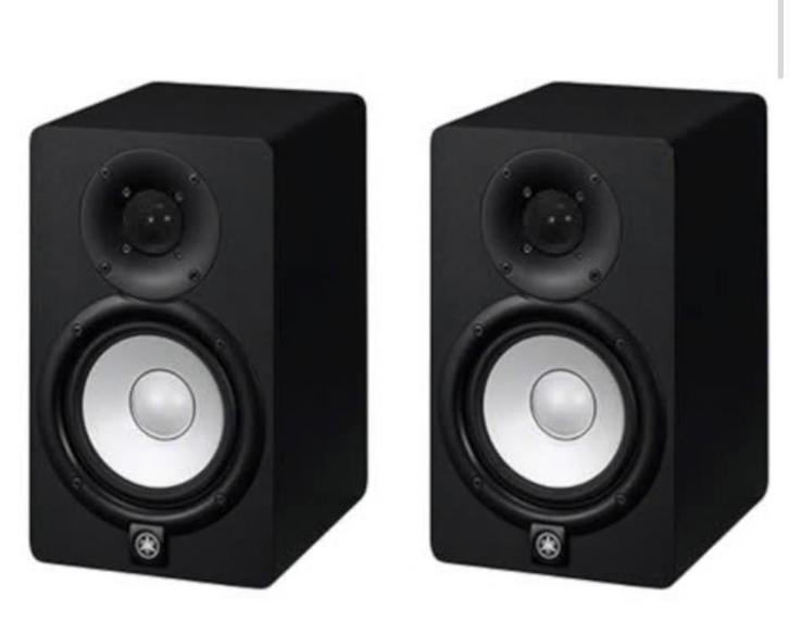 Yamaha HS5 actieve studio monitoren complete set + statieven, Muziek en Instrumenten, Versterkers | Keyboard, Monitor en PA, Zo goed als nieuw