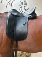 Dressuurzadel Harry Dabbs 17,5 inch, Dieren en Toebehoren, Paarden en Pony's | Zadels, Ophalen of Verzenden, Dressuur