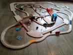 Houten treinbaan met diverse soorten rails en accessoires, Overige typen, Gebruikt, Ophalen