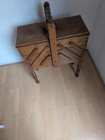 Antieke naaikoffer van hout, Hobby en Vrije tijd, Naaien en Fournituren, Ophalen