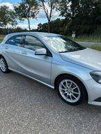 Mercedes-Benz A-Klasse A180 1.6 Blue Efficiency 2013 Grijs, Auto's, Voorwielaandrijving, 65 €/maand, 4 cilinders, Leder en Stof