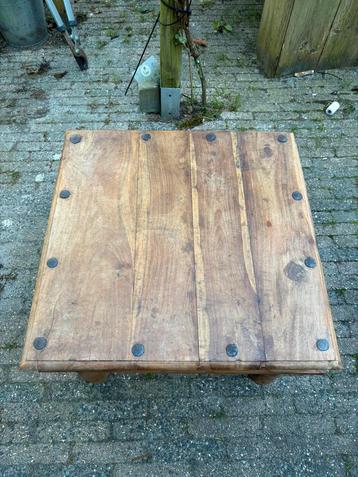 Teak salon bijzet tafel, 60x60x40 cm zware tafel beschikbaar voor biedingen