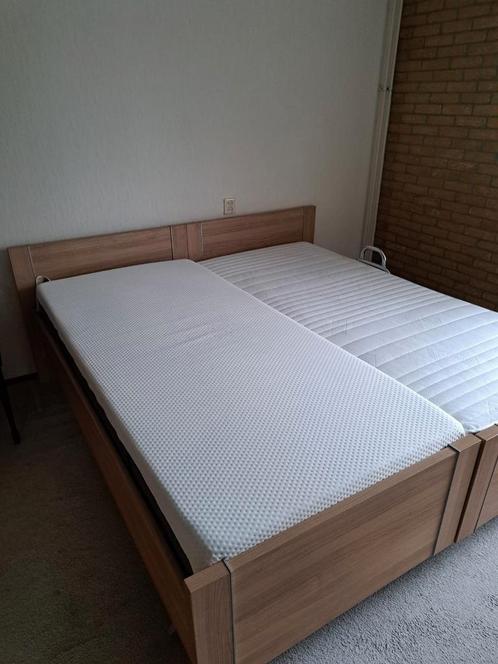 Bed tweepersoons tweepersoonsbed met matrassen lattenbodems, Huis en Inrichting, Slaapkamer | Bedden, Gebruikt, Tweepersoons, 160 cm