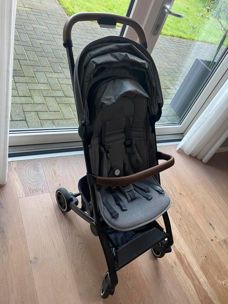 Joolz Aer Buggy - Donkergrijs, Kinderen en Baby's, Buggy's, Zo goed als nieuw, Verstelbare rugleuning, Ophalen