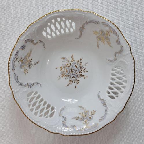 Klein schaaltje Rosenthal Classic Rose met opengewerkte rand, Huis en Inrichting, Keuken | Servies, Zo goed als nieuw, Schaal of Schalen