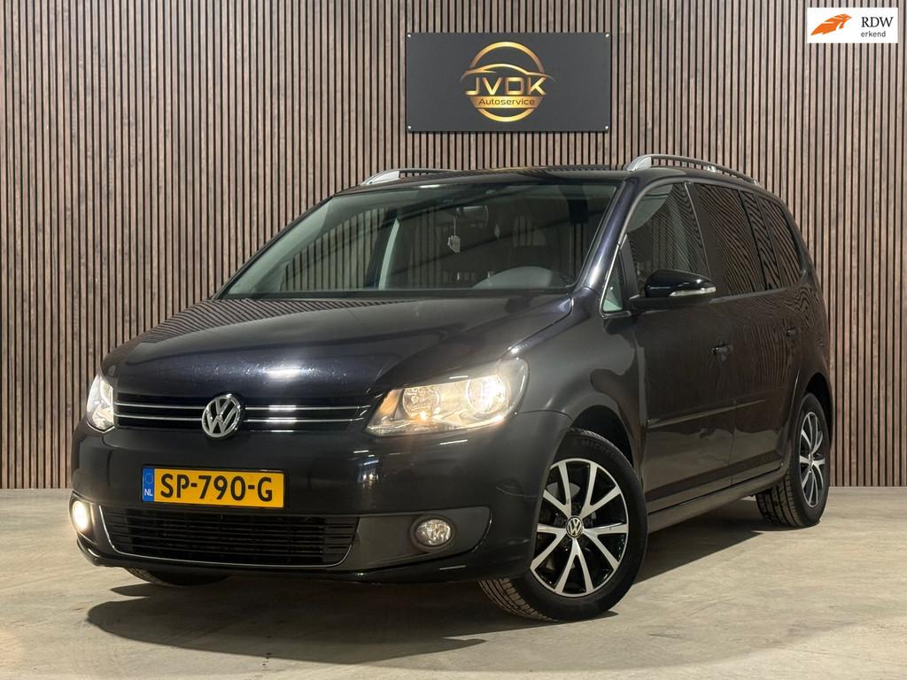 Volkswagen Touran 1.6 TDI Highline BlueMotion 7p. DSG PDC, Auto's, Euro 5, Stof, Gebruikt, Zwart