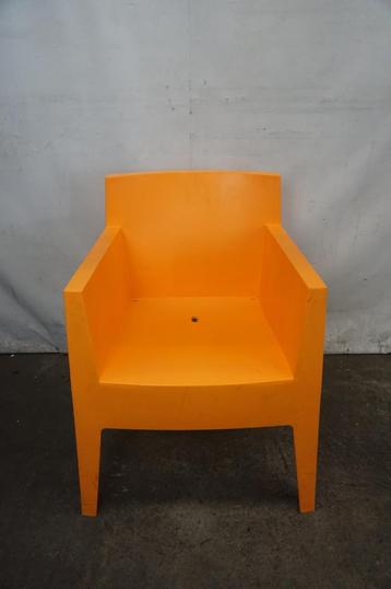 Driade by starck kunststof stoel beschikbaar voor biedingen
