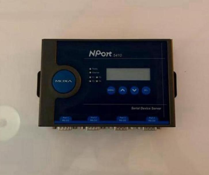 Moxa NPort 5410 – 4-poorts RS232 Device Server, Computers en Software, Netwerk switches, Zo goed als nieuw, Ophalen of Verzenden