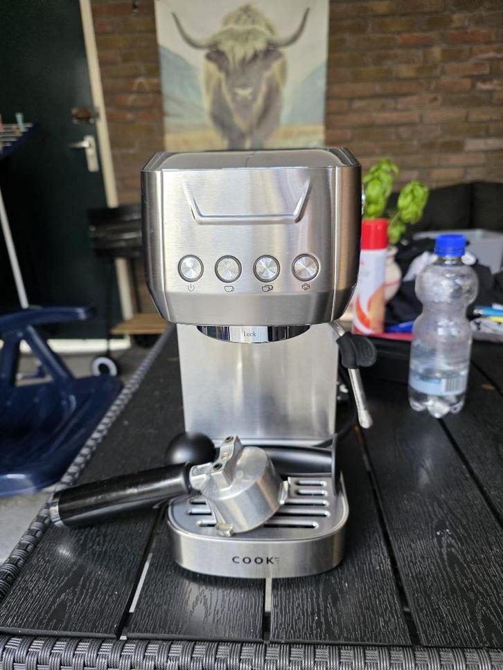 Esspresso machine met melkopschuimer....., Huis en Inrichting, Overige Huis en Inrichting, Zo goed als nieuw, Ophalen